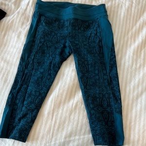 Athleta capri workout leggings